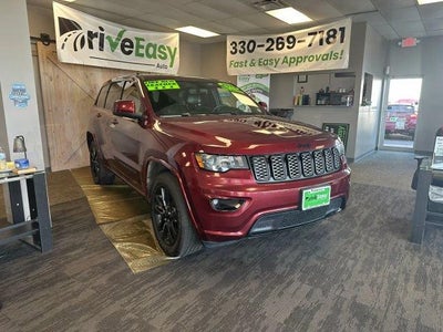 Photo of a 2019 Jeep Grand Cherokee 4X4 Laredo 4DR SUV for sale
