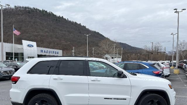 2019 Jeep Grand Cherokee Laredo