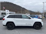 2019 Grand Cherokee Thumbnail 4