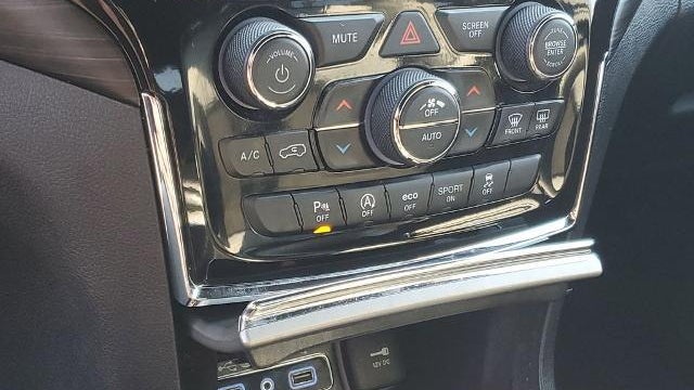 2022 Jeep Grand Cherokee WK Laredo E