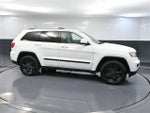 2013 Grand Cherokee Thumbnail 3
