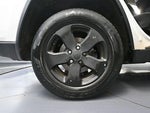 2013 Grand Cherokee Thumbnail 16