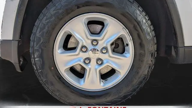 2016 Jeep Grand Cherokee Laredo E