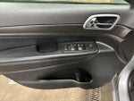 2017 Grand Cherokee Thumbnail 21