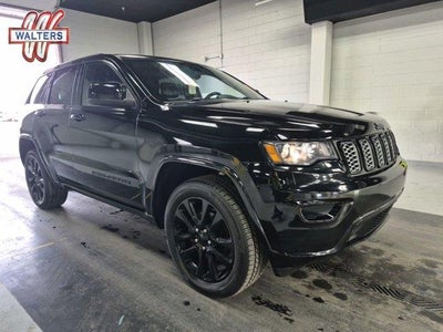 Photo of a 2017 Jeep Grand Cherokee 4X4 Laredo E 4DR SUV for sale