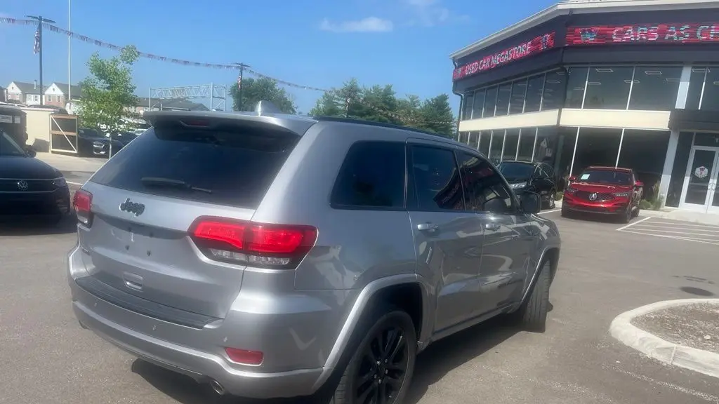 2019 Jeep Grand Cherokee Altitude