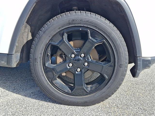2019 Jeep Cherokee - $15,995