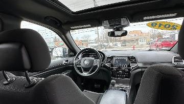 2019 Jeep Grand Cherokee Laredo