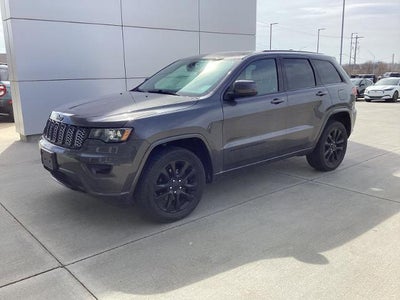2019 Jeep Grand Cherokee 4X4 Laredo E 4DR SUV