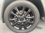 2021 Grand Cherokee Thumbnail 6