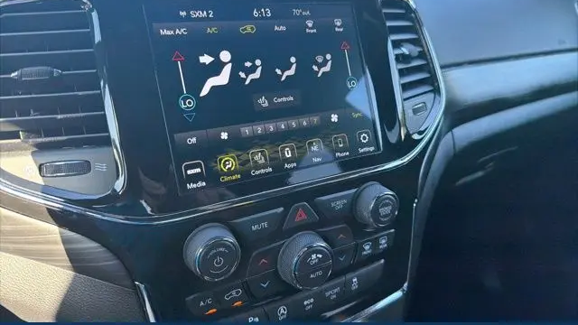 2022 Jeep Grand Cherokee WK Laredo E