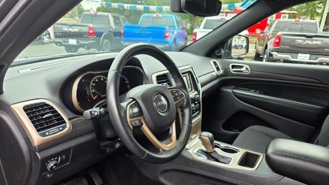 2017 Jeep Grand Cherokee Laredo E