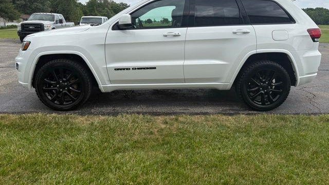 2020 Jeep Grand Cherokee Laredo E