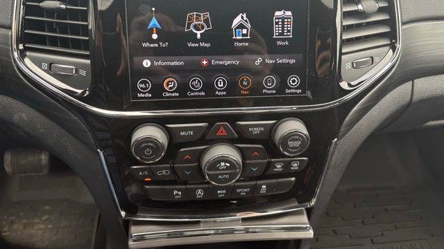 2020 Jeep Grand Cherokee Laredo E