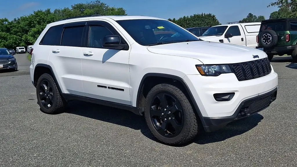 Preowned 2019 Jeep Grand Cherokee Laredo for Sale