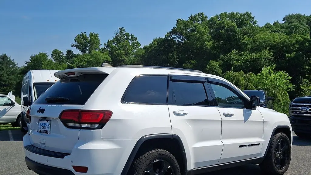 2019 Jeep Grand Cherokee Laredo