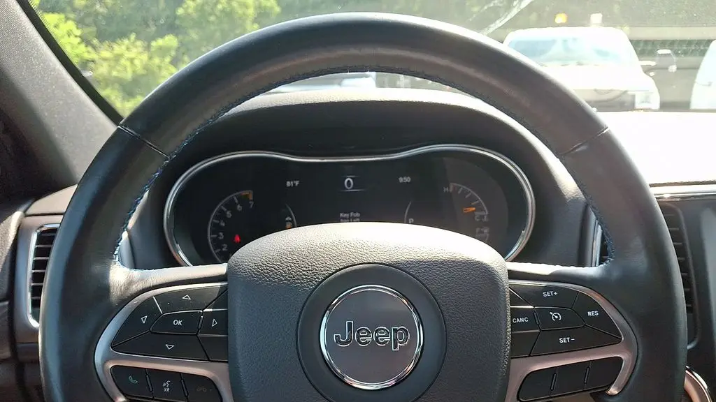 2019 Jeep Grand Cherokee Laredo