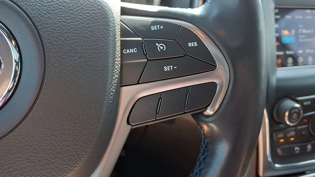 2019 Jeep Grand Cherokee Laredo