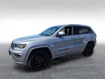 2019 Grand Cherokee Thumbnail 3