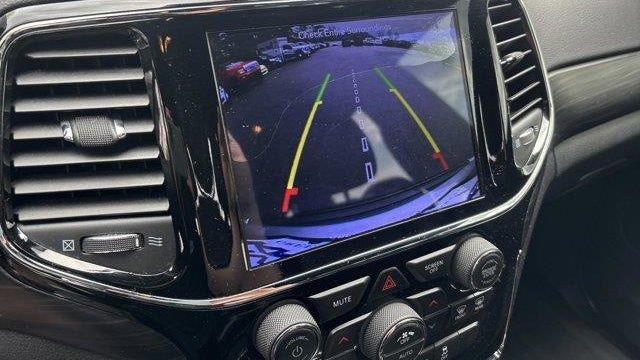 2019 Jeep Grand Cherokee Laredo