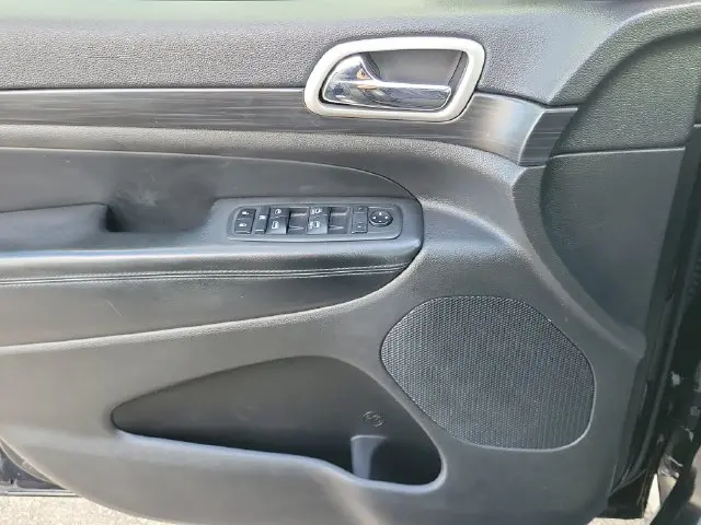 2020 Jeep Cherokee - $18,990