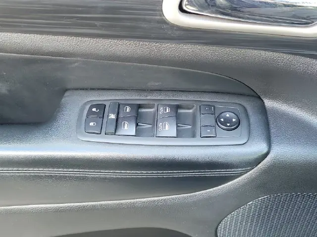 2020 Jeep Cherokee - $18,990