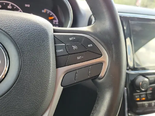 2020 Jeep Cherokee - $18,990