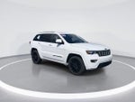 2020 Grand Cherokee Thumbnail 1