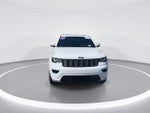 2020 Grand Cherokee Thumbnail 2