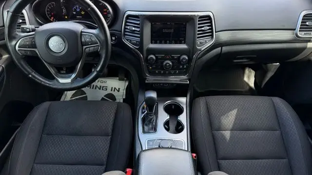 2019 Jeep Grand Cherokee Laredo