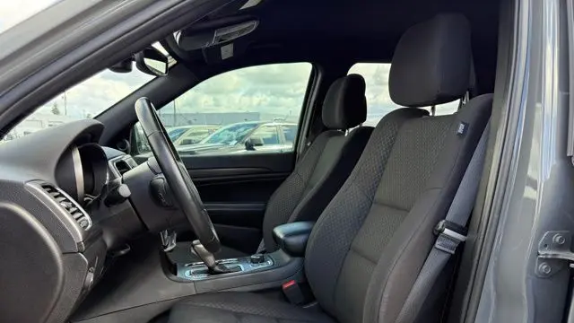 2019 Jeep Grand Cherokee Laredo