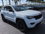 2019 Grand Cherokee Thumbnail 2