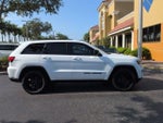 2019 Grand Cherokee Thumbnail 3