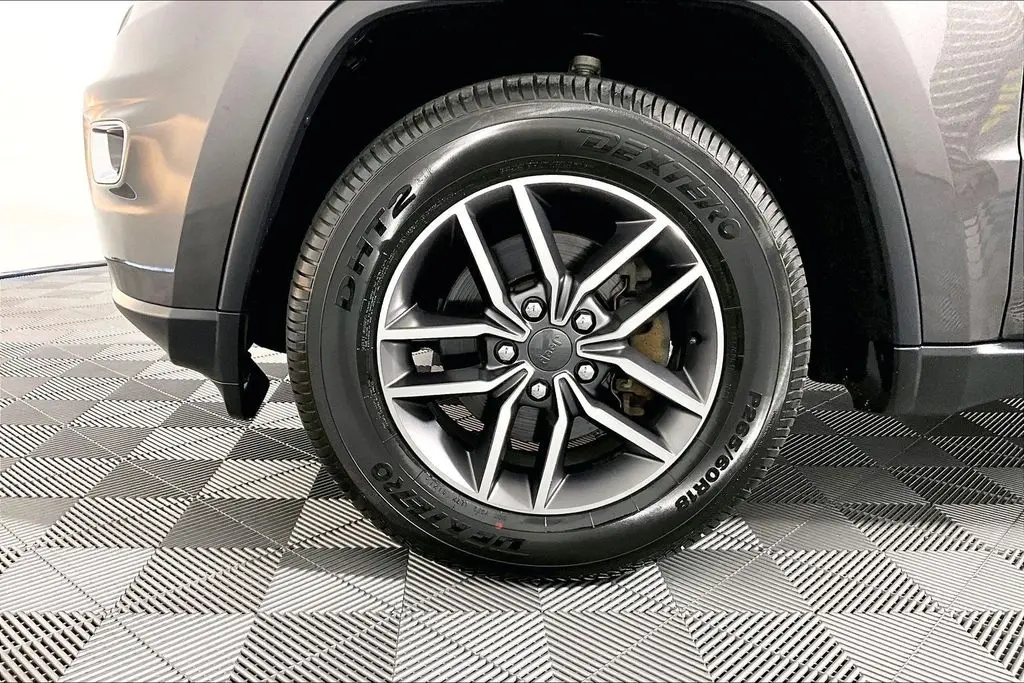 2020 Jeep Cherokee - $22,841