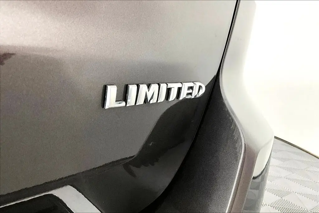 2020 Jeep Cherokee - $22,841