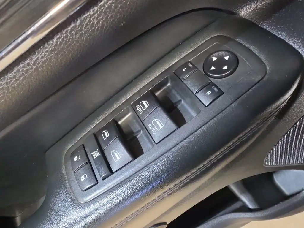 2020 Jeep Cherokee - $19,340