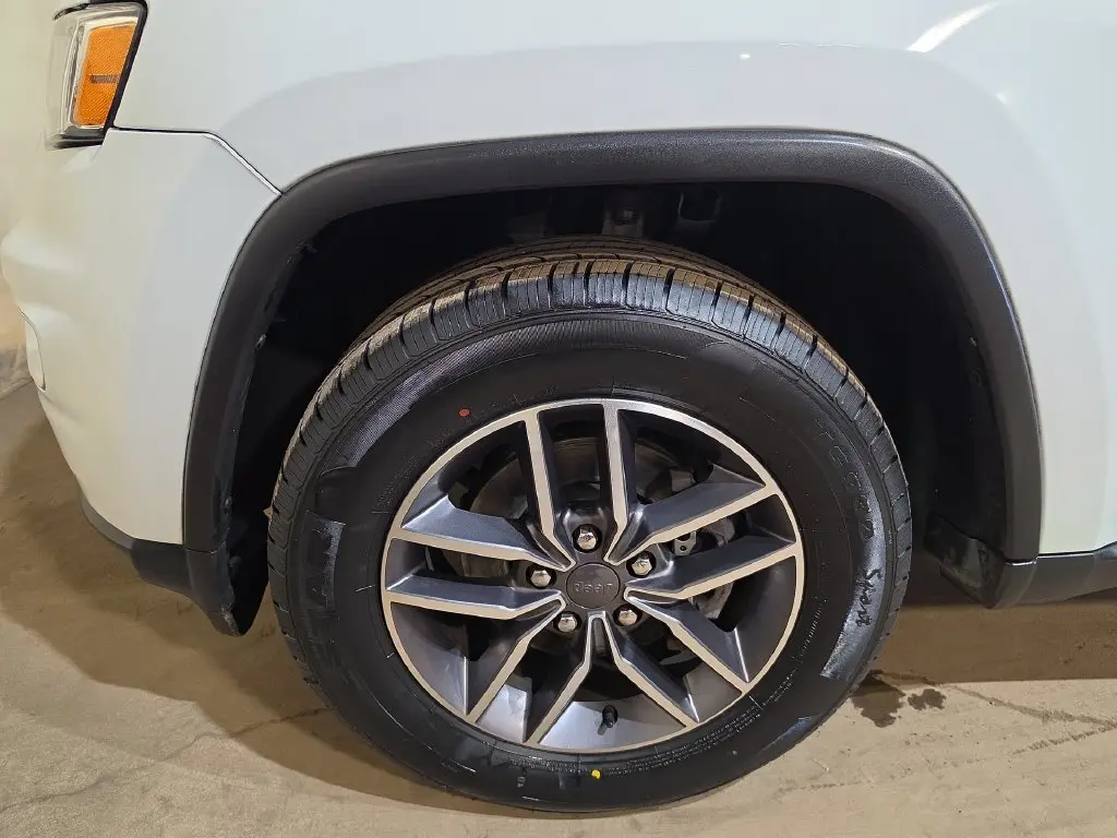 2020 Jeep Cherokee - $19,340