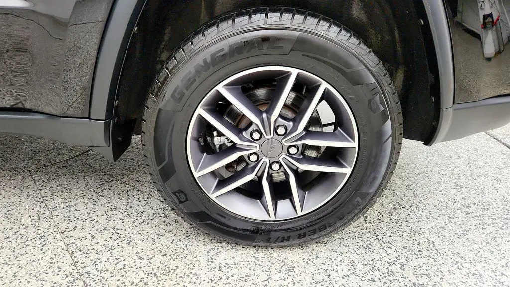 2022 Jeep Cherokee - $22,495