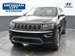 2020 Jeep Grand Cherokee with Diamond Black Crystal Pearlcoat Exterior
