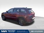 2020 Grand Cherokee Thumbnail 3