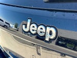 2017 Grand Cherokee Thumbnail 11