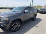 2019 Grand Cherokee Thumbnail 3