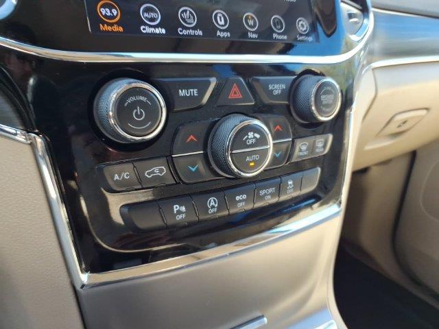 2020 Jeep Cherokee - $19,990