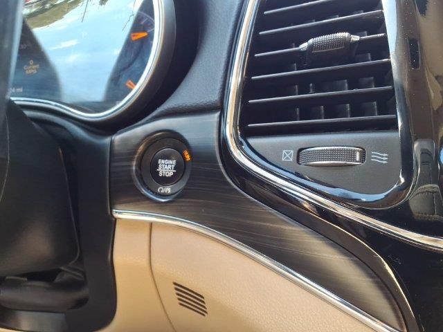 2020 Jeep Cherokee - $19,990