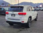 2019 Grand Cherokee Thumbnail 3