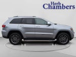 2020 Grand Cherokee Thumbnail 11