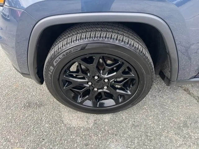 2021 Jeep Cherokee - $27,995
