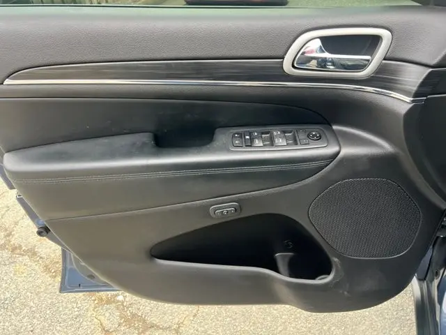 2021 Jeep Cherokee - $27,995