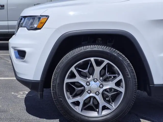 2022 Jeep Cherokee - $22,995