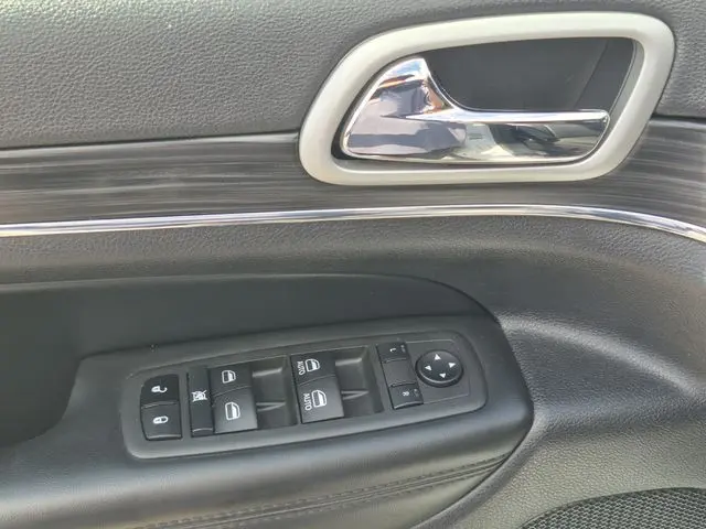 2022 Jeep Cherokee - $22,995